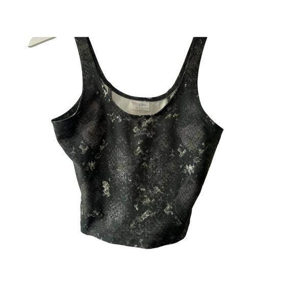 Jessica Simpson Gray Faux Snake Print Cropped Tank Top Women's Small - Picture 2 of 6